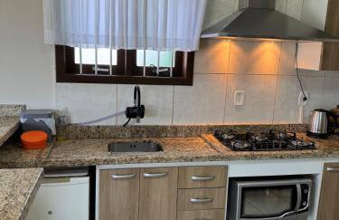 Excelente CASA 2 quadras do mar - Foto 8