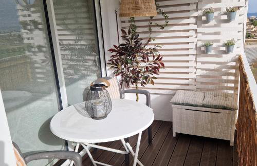 Apartamento con vistas al mar y montaña - Piscina - Foto 7