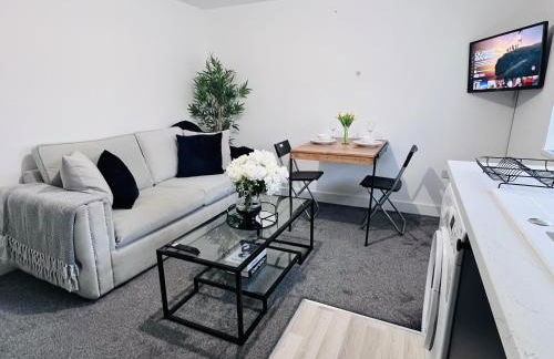 2 Bed apartment Sleeps 3 -Smart Tv -Private garden - Foto 5