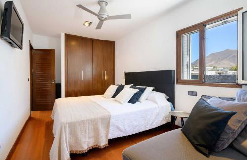 Luxury and Harmony House - Photo 31