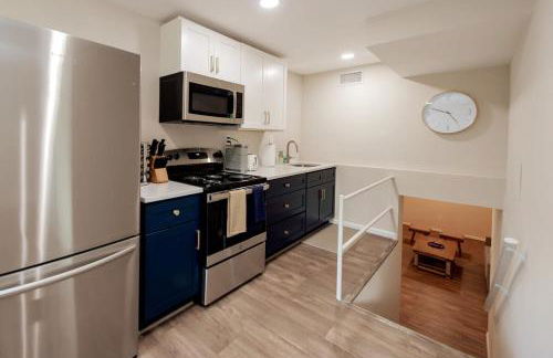 5 bedrooms with 4 Full Bath Fire Pit BBQ and Plush Amen on 1 2 acre - Photo 41