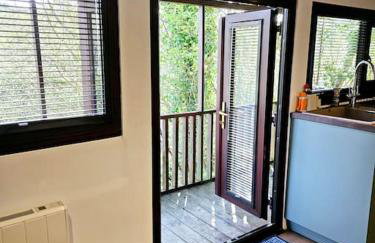 Treetops Lodge, private Cornish hideaway, parking, garden - Foto 39