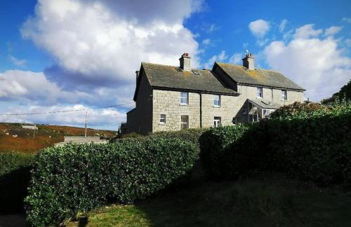 4 Coastguard Cottages - Porthgwarra - Photo 12