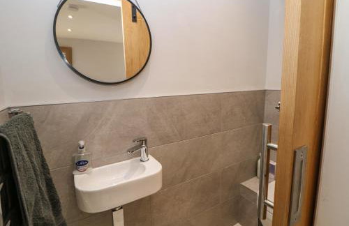 Langley Barn - Photo 20