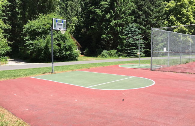 74SL - Pets OK - WIFI - BBQ - Sleeps 8 - Foto 12