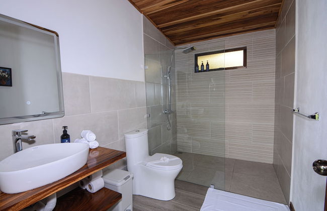 Nambi Monteverde - Foto 17