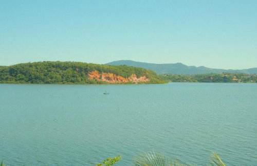 Paraíso da Lagoa - Piscina, Deck e Conforto - Foto 17
