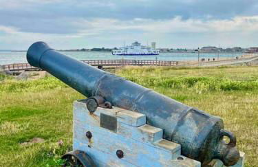 Spacious Semi-detached Southsea House, Free Parking On Drive - Photo 63