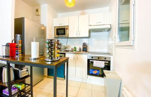 The Golden House * Parking * Garden - Foto 12