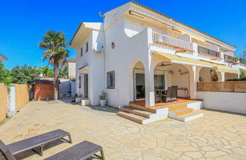 LITORAL COSTA DORADA - VILLA LAURA II Only families - Photo 6