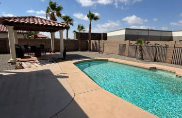 Sparkling Foothills Home 3 bed and loft 2 bath pool home - 14 day minimum - Foto 6