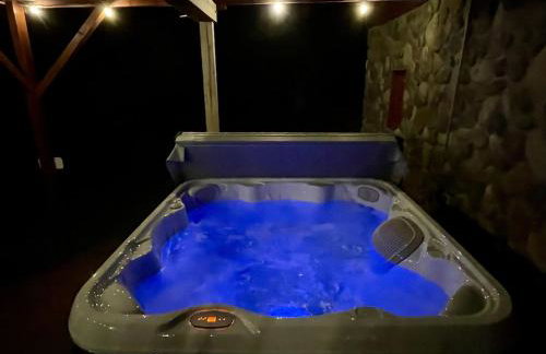 Breath of Heaven Cabin- Hot Tub, Deck, Pond, PETS - Foto 46