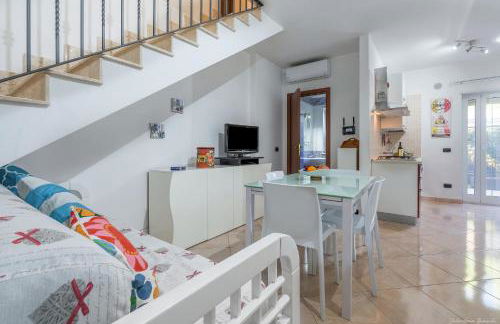 YCH-Villa ANGELINA IN PUGLIA A POCHI PASSI DAL MARE - Foto 2