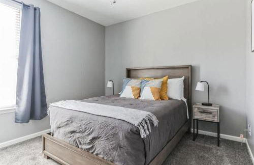 Quaint homey cottage style home in Harvest - Photo 31