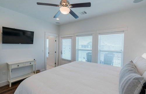 Stunning beach house just a short walk to beach - Foto 14