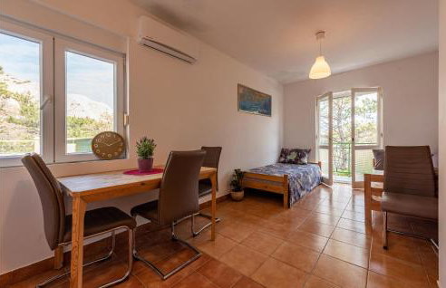 2 Bedroom Stunning Apartment In Novalja - Photo 3