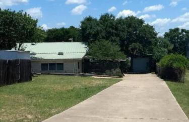 Waterfront Lake Buchanan! - Foto 16