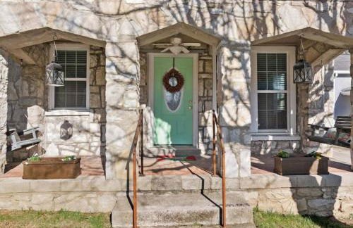 Stone Cottage 3 Bedroom Getaway - Stroll to DT Franklin - Historic Blakely House - Foto 4