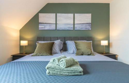 4 Bed City House with Private Garden and Parking - Foto 18