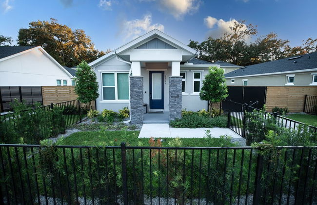 Brand New Modern Pet Friendly Zen Home W/ Private Home Theater & Hot Tub! 2 Bedroom Home by RedAwning - Photo 57