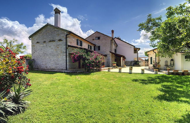 Holiday Home in Rojnici With Private Pool - Foto 33