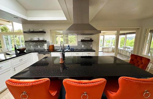 Hilltop Villa, Pool Oasis, Pickleball Court, Avocado Grove, Views - Foto 20