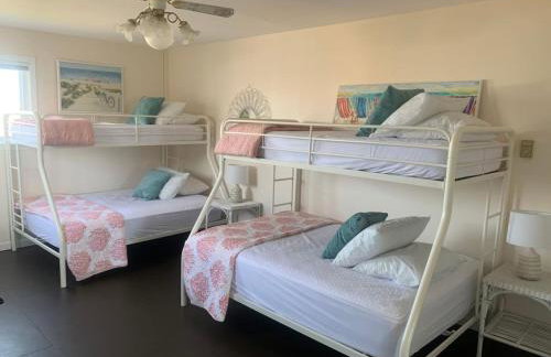 Waterfront Salt Pond House, water view and dock - Foto 17