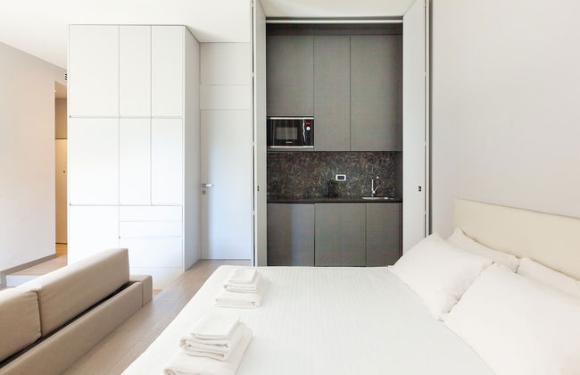 easyhomes - Duomo Suites & Apartments - Photo 10