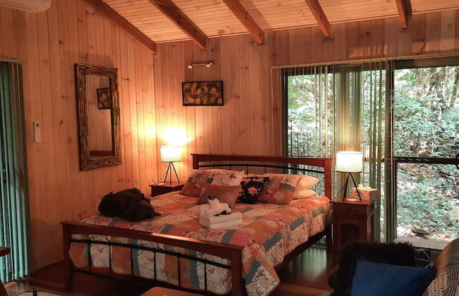 Treetops Accommodation Montville - Photo 9