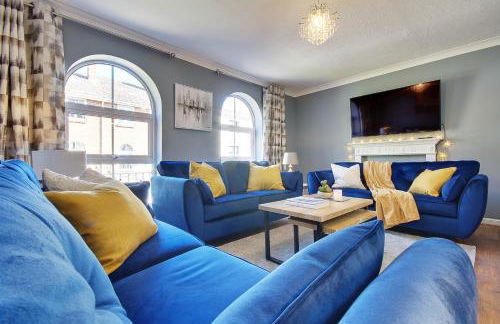 14 Oxford Mews - 5 Star Living for up to 10 People - Photo 2