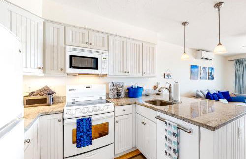 Nautical Haven at Seaside - Photo 9