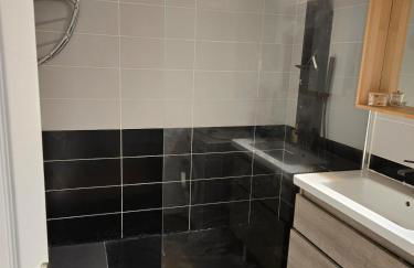 Beautiful 1-bedroom apartment of 70 m2 Chateaucreux - Foto 2