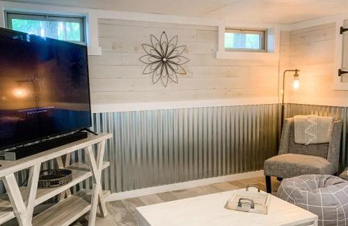 French Country Cottage Dock & Screened Porch - Photo 38