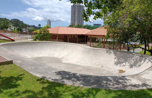 Apto Vista Atlântico com 2 quartos com Ar Cond Wi-Fi TV SMART e Área de lazer - Foto 10