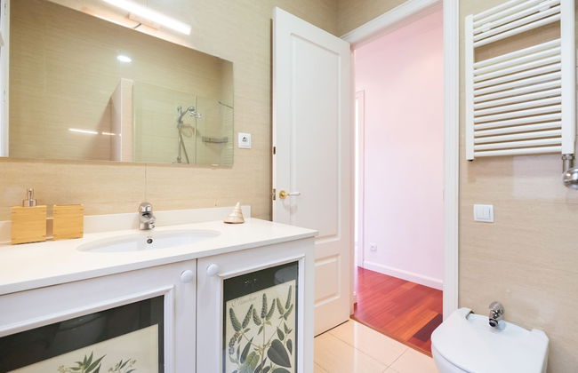 Stunning 4BR Apart in Sagrada Familia - Photo 41