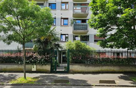 - Le COSY GARDEN - Proche RER A et E - Paris Disney - Parking - WIFI- Netflix Gratuit !!! - Foto 21