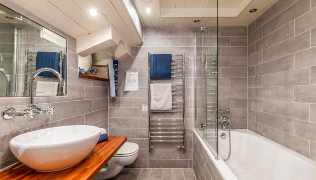 Luxury Canary Wharf House Boat Room 6 - Foto 5, Baño