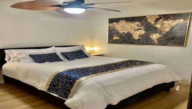 Luxurious Gem Near Disney Workspace Movie Room - Foto 3, Habitación