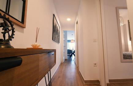 SeaHomes Vacations - Seafront Mediterranean Ap & PKG - Foto 31