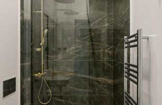 Stylish 2-Bedroom Apartment with Terrace in Alcântara - Photo 18