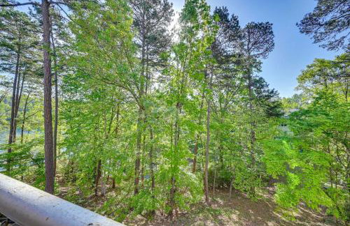 Lake Keowee Condo with Balcony and Resort Amenities! - Foto 27
