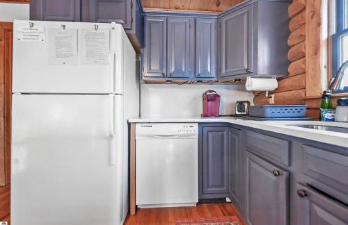 The Hillside Hideaway at Crystal Lake - Great Spa! - Foto 28