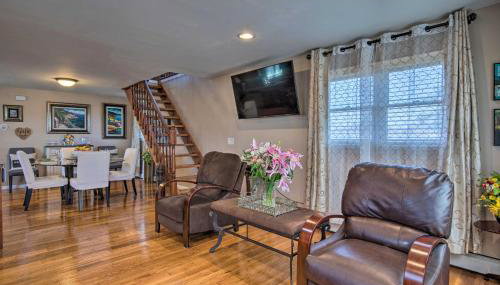 Waterfront Home with Large Deck and Dock on Narrow Bay - Foto 5