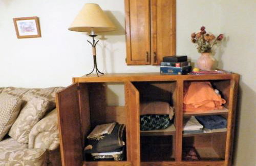 Charming Downstairs Unit - Foto 14