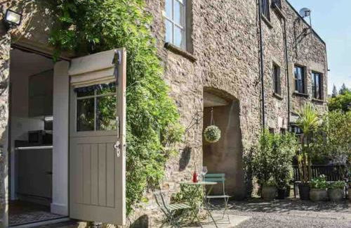 No6, Queens square - Photo 1