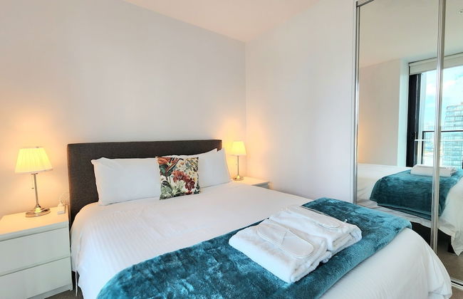 Melbourne Lifestyle Apartments - Best Views on Collins - Photo 21