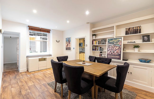 Charming Kensington Apartment - Photo 17