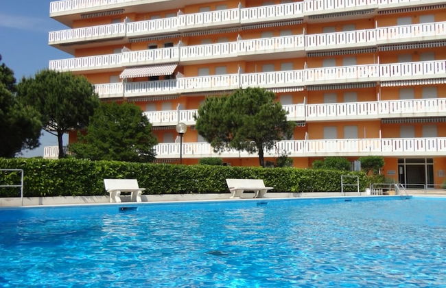 Modern Flat With Pool View Balcony - Foto 9