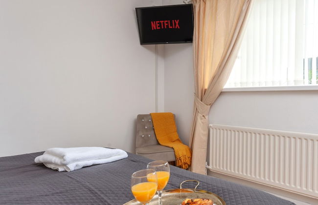 HC Property - Vale View - Photo 11