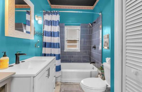 Enchanting 3BR Near Downtown Hartford Cozy & Modern with Parking - Foto 20